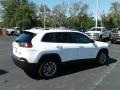 2019 Bright White Jeep Cherokee Latitude Plus  photo #5