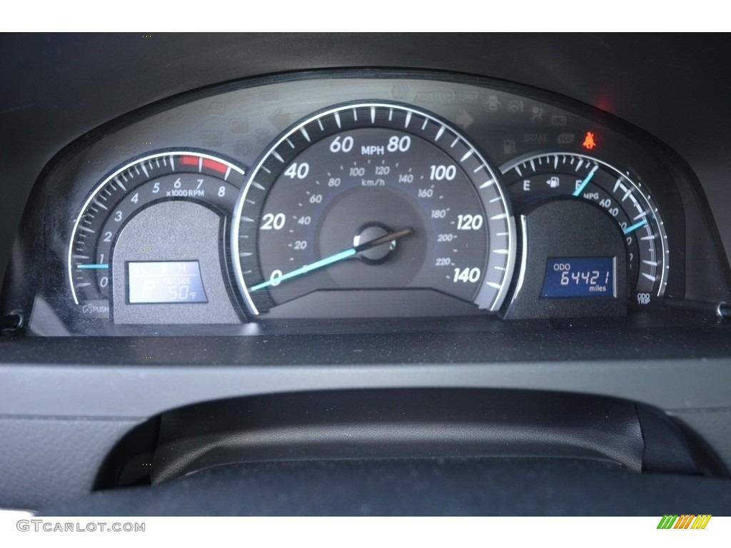2012 Camry XLE V6 - Classic Silver Metallic / Ivory photo #24