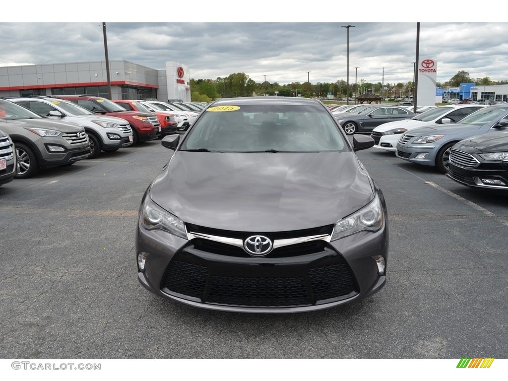 2015 Camry SE - Predawn Gray Mica / Black photo #23