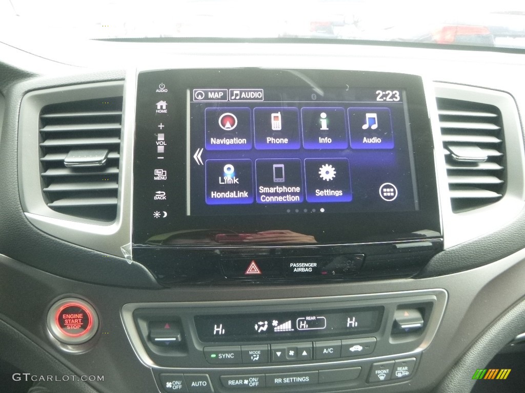 2019 Honda Ridgeline RTL-T AWD Controls Photo #126652979