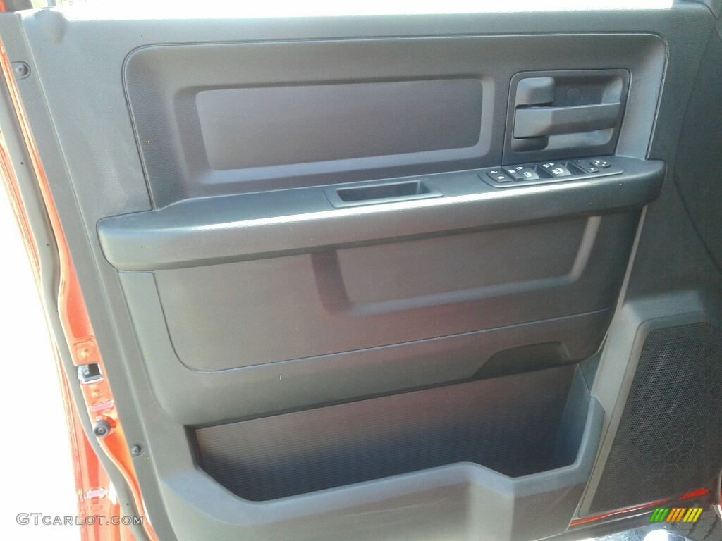 2018 1500 Express Crew Cab 4x4 - Flame Red / Black/Diesel Gray photo #17