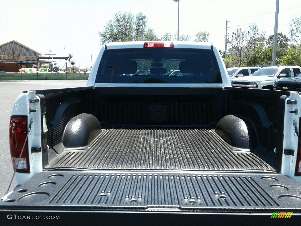 2018 1500 Express Crew Cab 4x4 - Bright White / Black/Diesel Gray photo #19