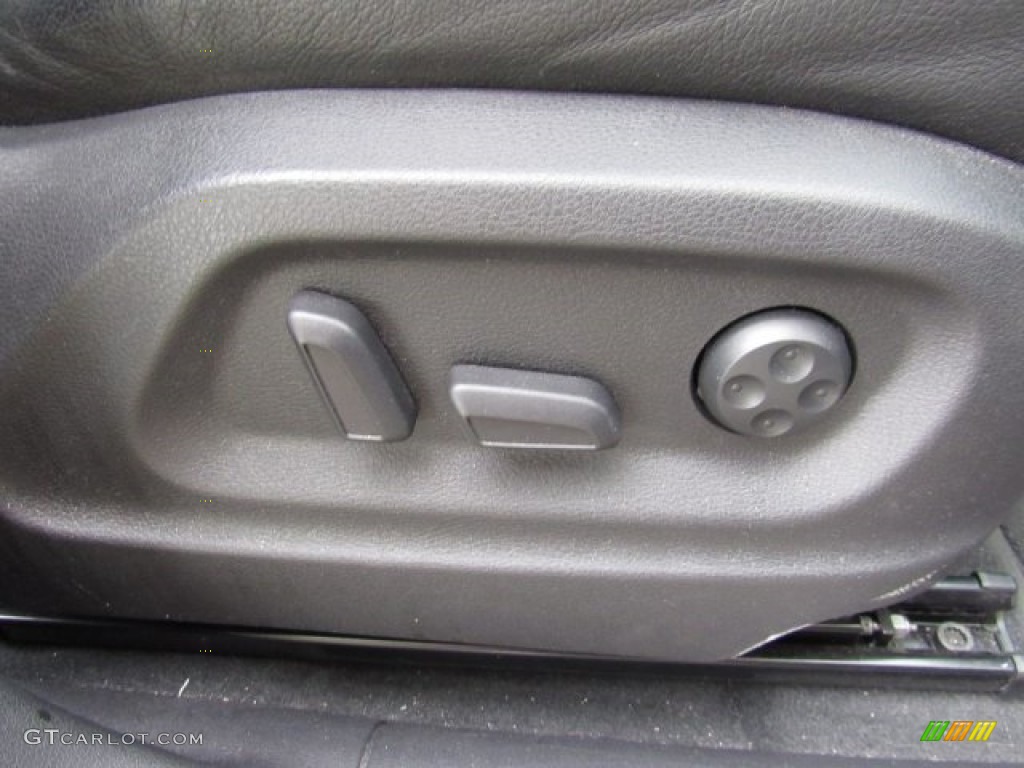 2012 Q5 3.2 FSI quattro - Ice Silver Metallic / Black photo #20