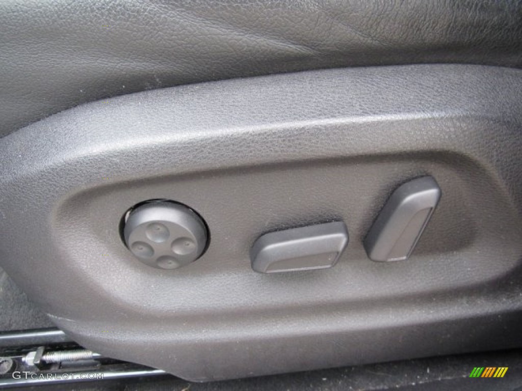 2012 Q5 3.2 FSI quattro - Ice Silver Metallic / Black photo #26