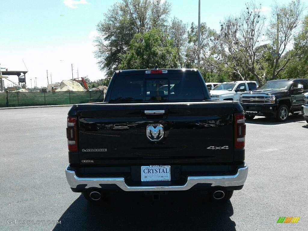 2019 1500 Laramie Crew Cab 4x4 - Diamond Black Crystal Pearl / Black photo #4