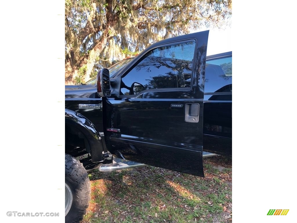 2006 F350 Super Duty Lariat Crew Cab 4x4 - Black / Tan photo #8