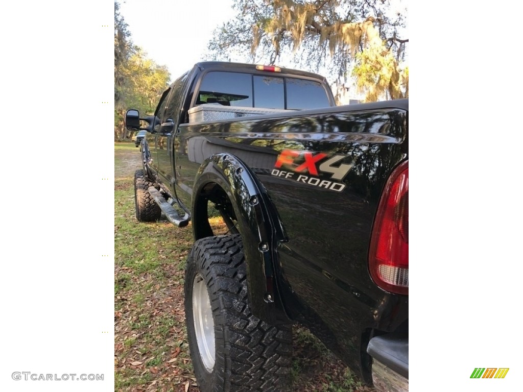 2006 F350 Super Duty Lariat Crew Cab 4x4 - Black / Tan photo #11