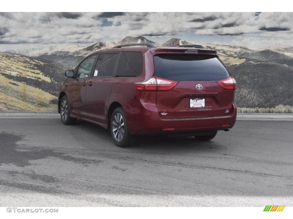 2018 Sienna LE AWD - Salsa Red Pearl / Gray photo #3