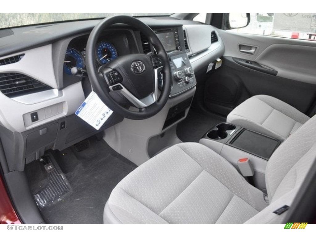 Gray Interior 2018 Toyota Sienna LE AWD Photo #126666713