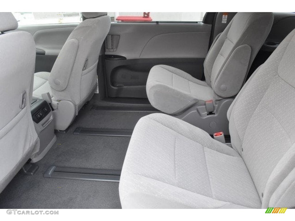 2018 Toyota Sienna LE AWD Rear Seat Photo #126666869