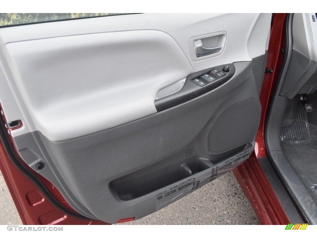 2018 Toyota Sienna LE AWD Gray Door Panel Photo #126666977