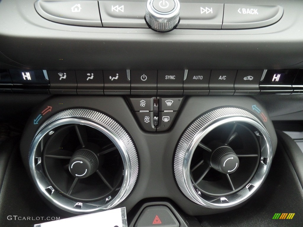 2018 Chevrolet Camaro SS Coupe Controls Photo #126667022