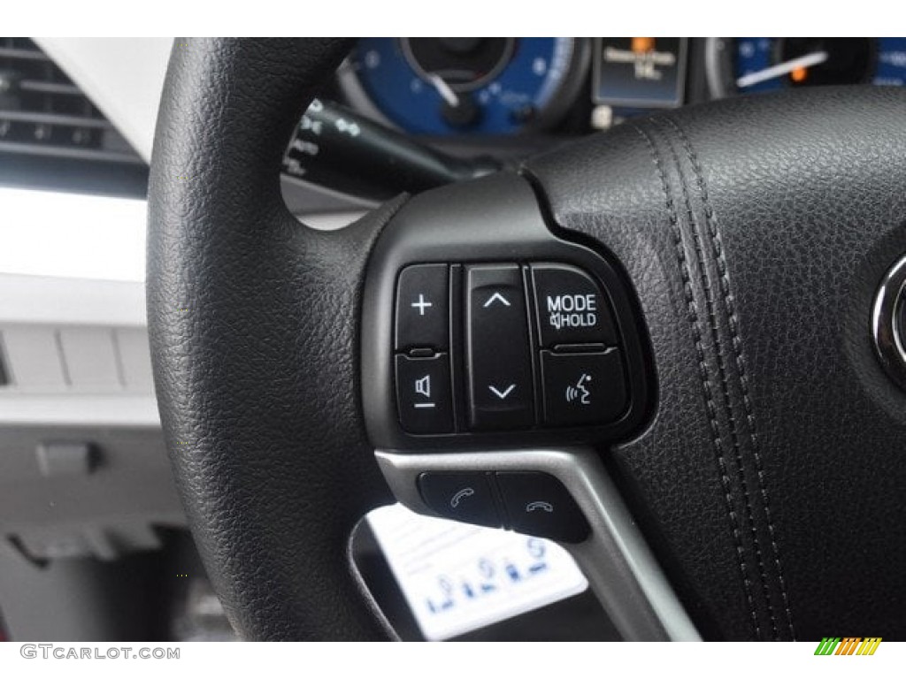 2018 Toyota Sienna LE AWD Controls Photo #126667076