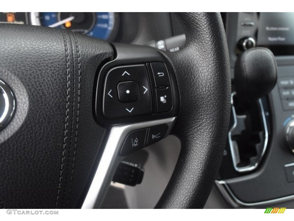 2018 Toyota Sienna LE AWD Controls Photo #126667094