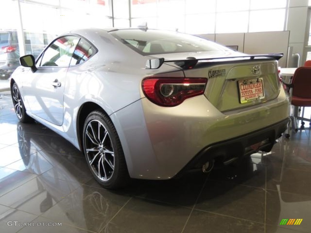 2018 86 GT Black - Steel / Black photo #23