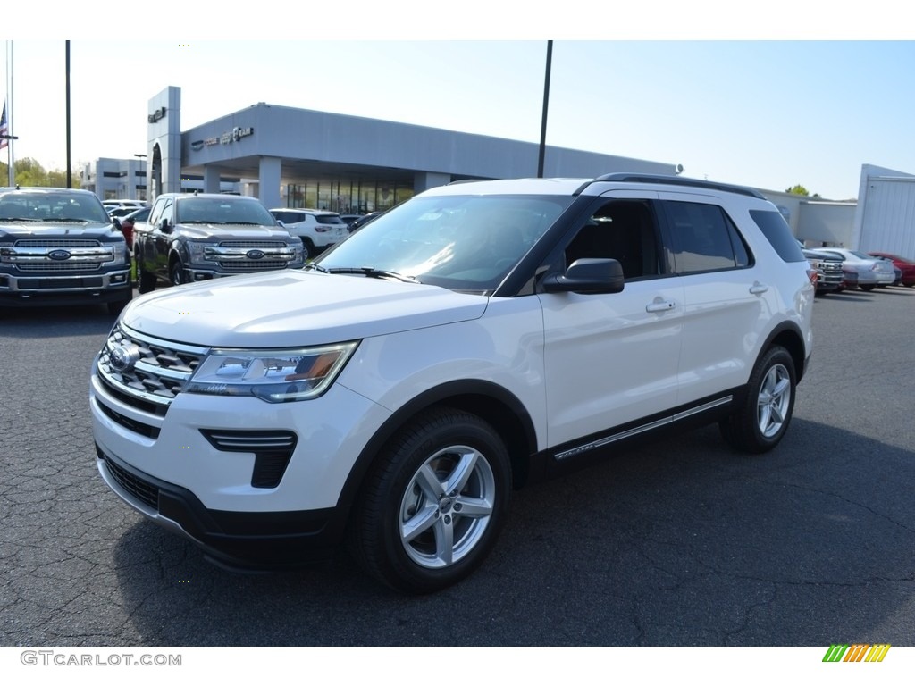 2018 Explorer XLT - White Platinum / Ebony Black photo #3