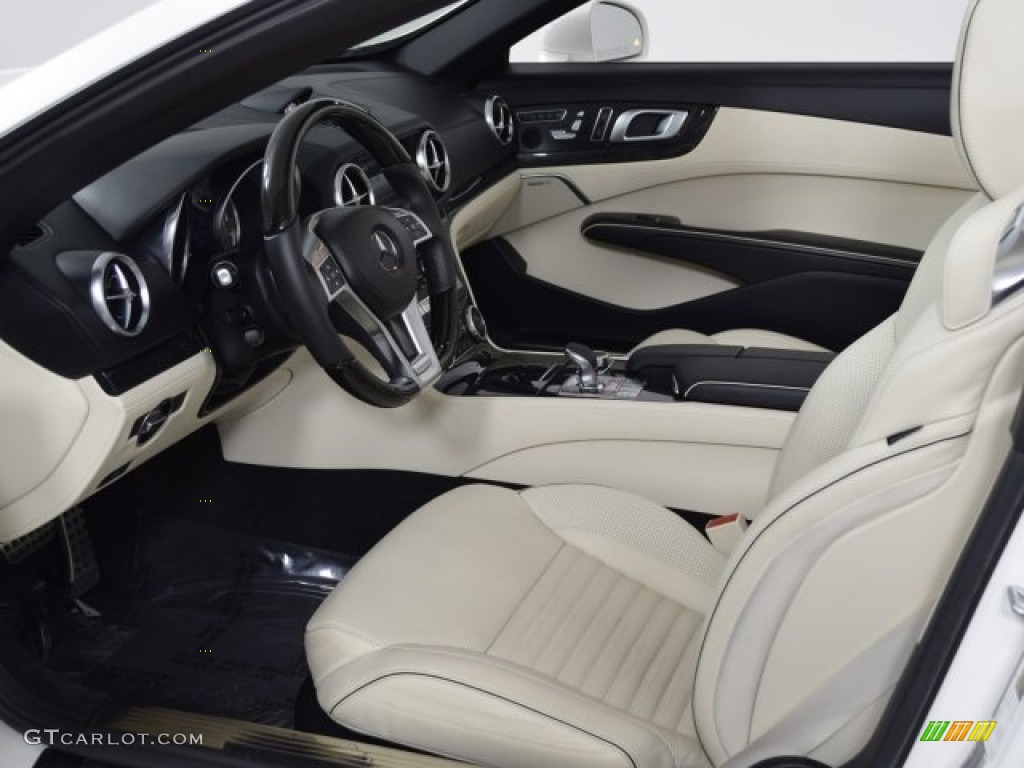 Porcelain/Black Interior 2016 Mercedes-Benz SL 550 Roadster Photo #126668978