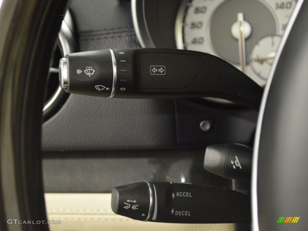 2016 Mercedes-Benz SL 550 Roadster Controls Photo #126669245