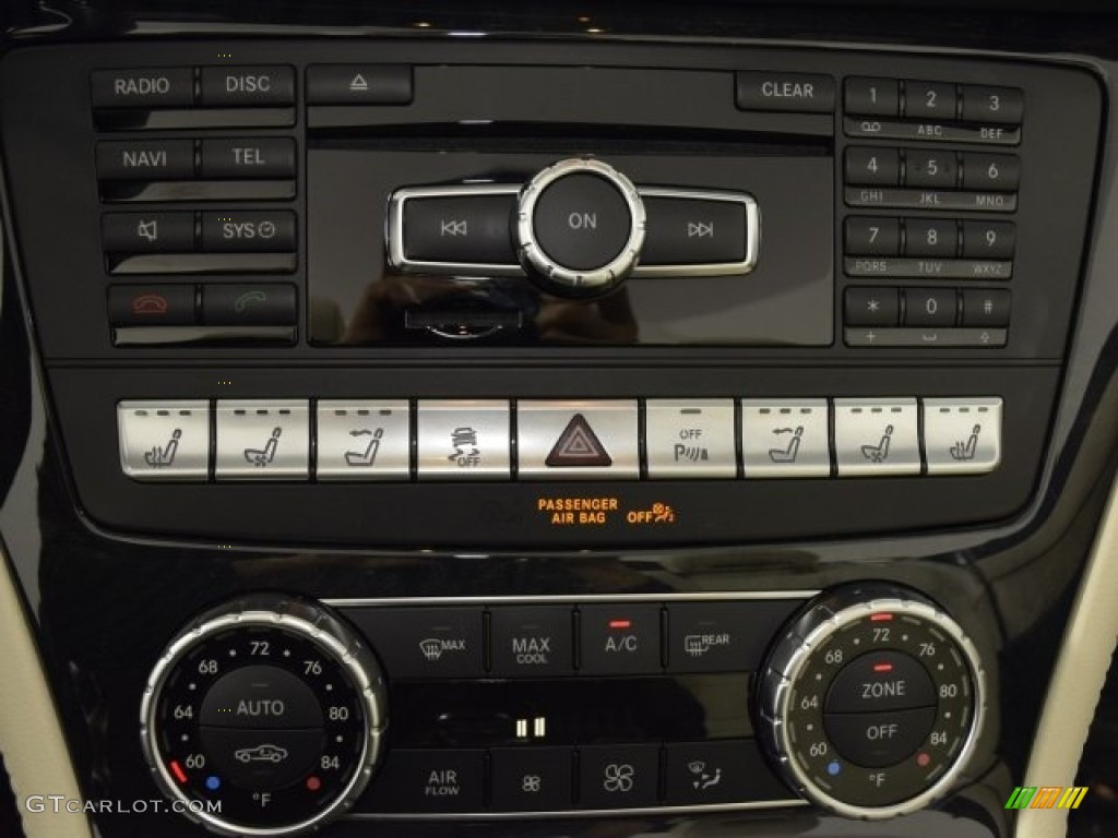 2016 Mercedes-Benz SL 550 Roadster Controls Photo #126669341