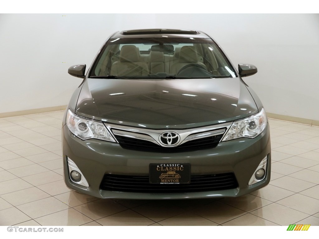 2012 Camry XLE - Cypress Green Pearl / Ivory photo #2