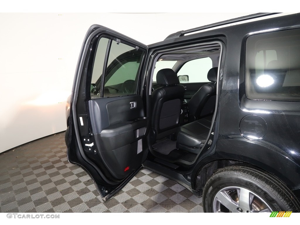 2015 Pilot Touring 4WD - Crystal Black Pearl / Black photo #30
