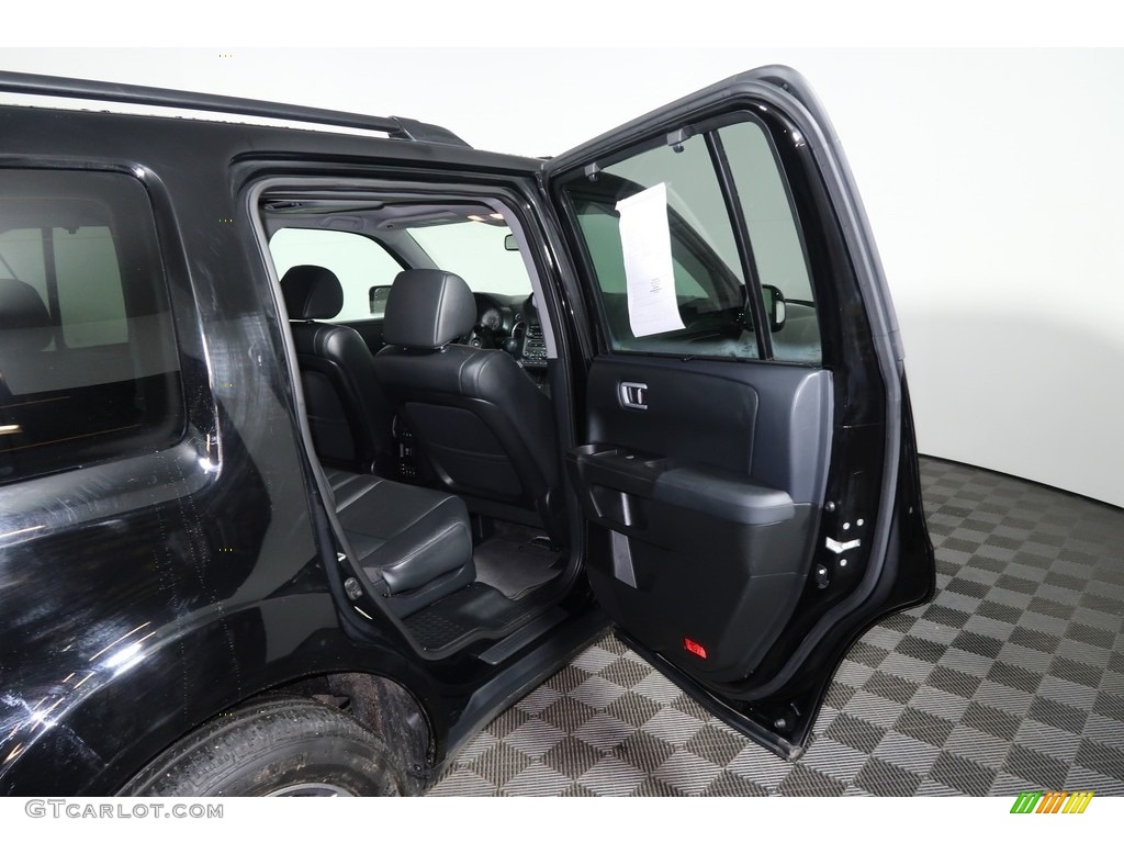 2015 Pilot Touring 4WD - Crystal Black Pearl / Black photo #31