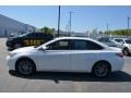 Super White - Camry SE Photo No. 5