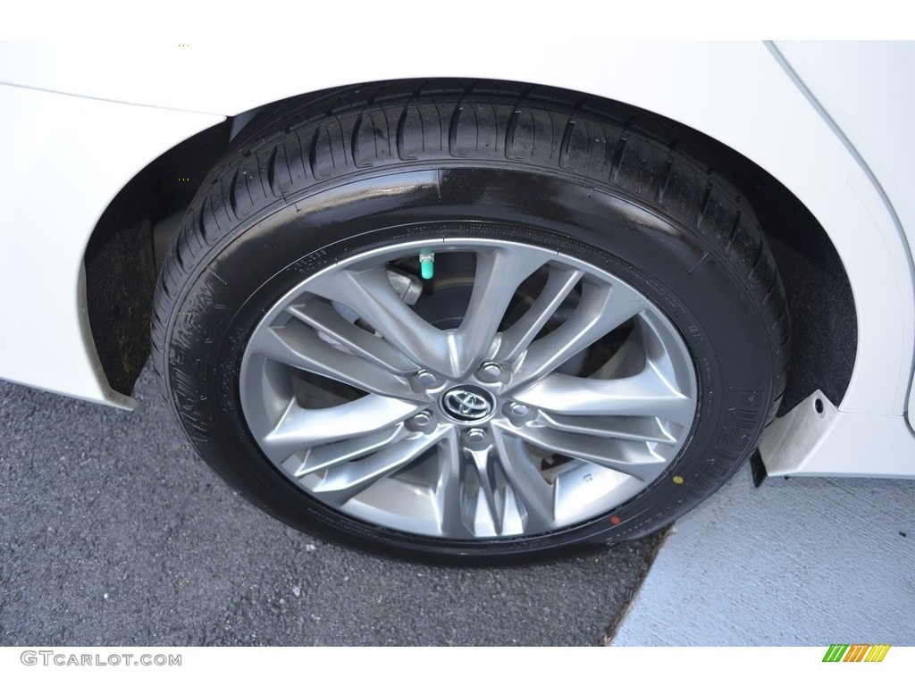 2015 Camry SE - Super White / Almond photo #7