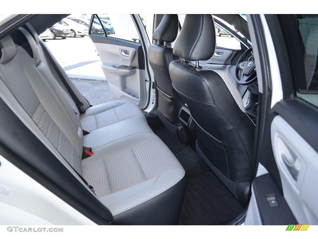 2015 Camry SE - Super White / Almond photo #13