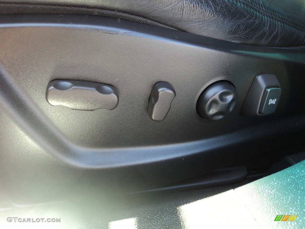 2011 DTS Premium - Black Raven / Ebony photo #16