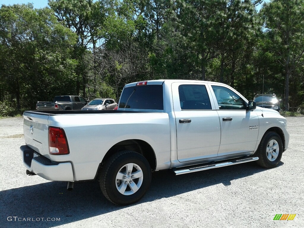 2018 1500 Express Crew Cab - Bright Silver Metallic / Black/Diesel Gray photo #5