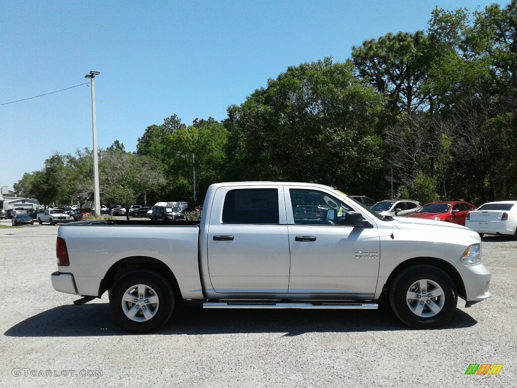 2018 1500 Express Crew Cab - Bright Silver Metallic / Black/Diesel Gray photo #6