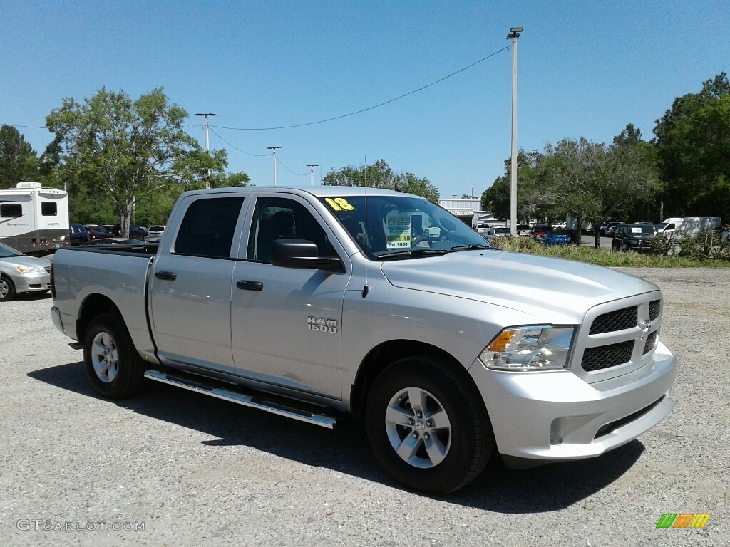 2018 1500 Express Crew Cab - Bright Silver Metallic / Black/Diesel Gray photo #7