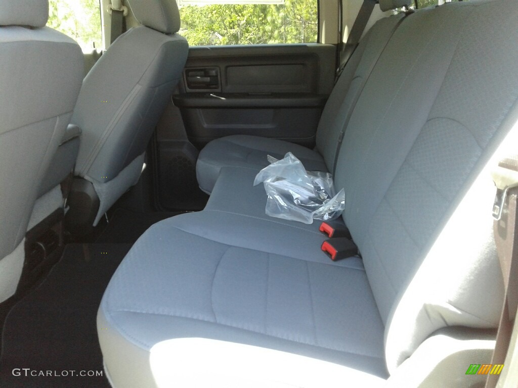 2018 1500 Express Crew Cab - Bright Silver Metallic / Black/Diesel Gray photo #10