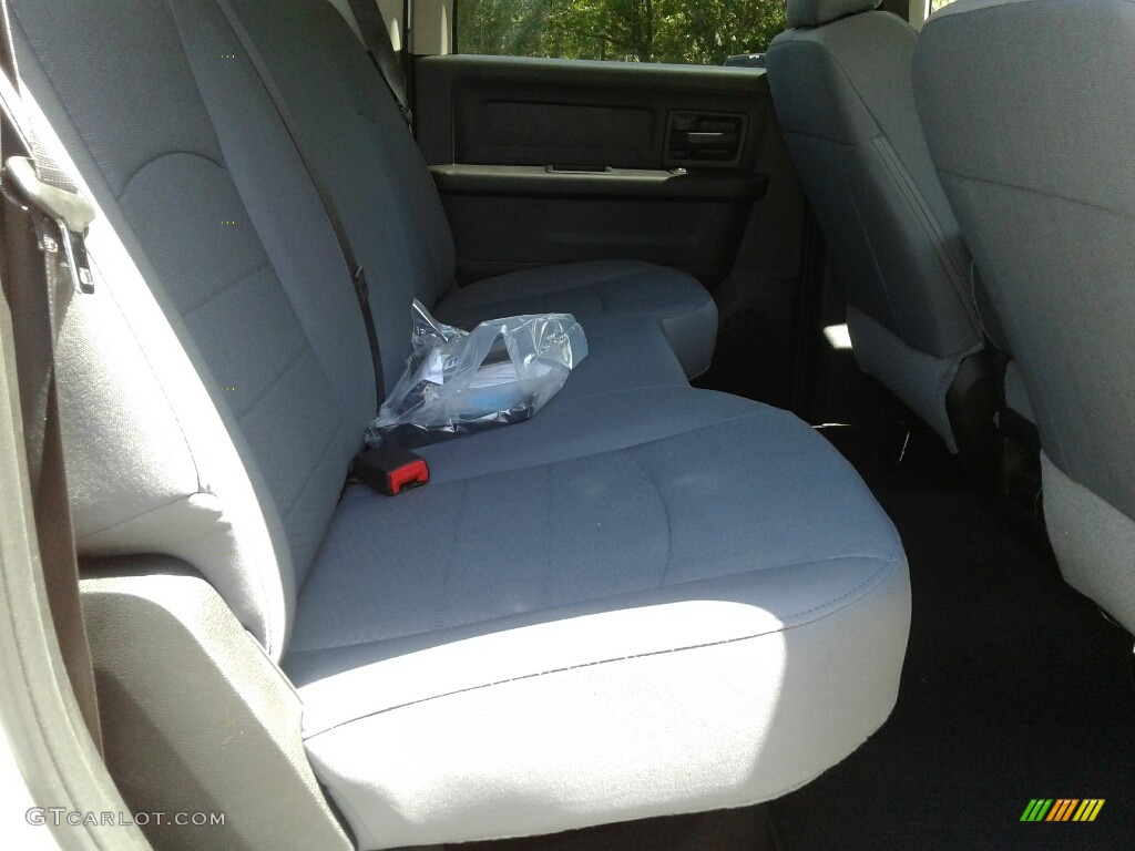 2018 1500 Express Crew Cab - Bright Silver Metallic / Black/Diesel Gray photo #11