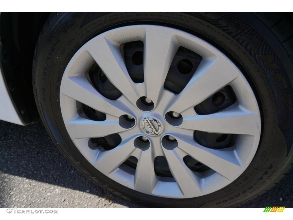2017 Sentra SV - Fresh Powder White / Charcoal photo #13