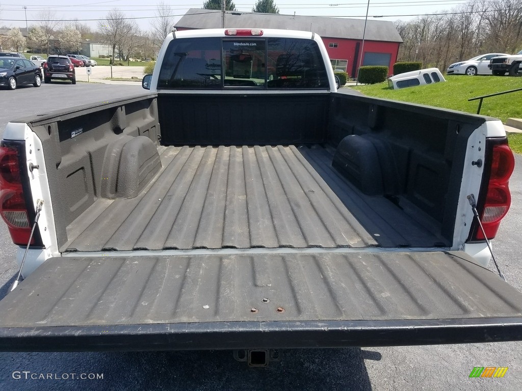 2004 Silverado 1500 Regular Cab - Summit White / Dark Charcoal photo #6