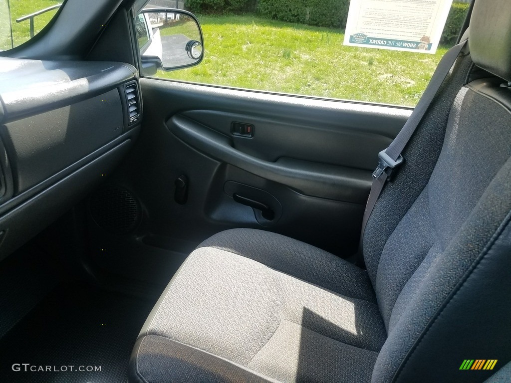 2004 Silverado 1500 Regular Cab - Summit White / Dark Charcoal photo #26