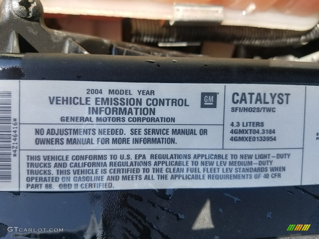 2004 Silverado 1500 Regular Cab - Summit White / Dark Charcoal photo #31