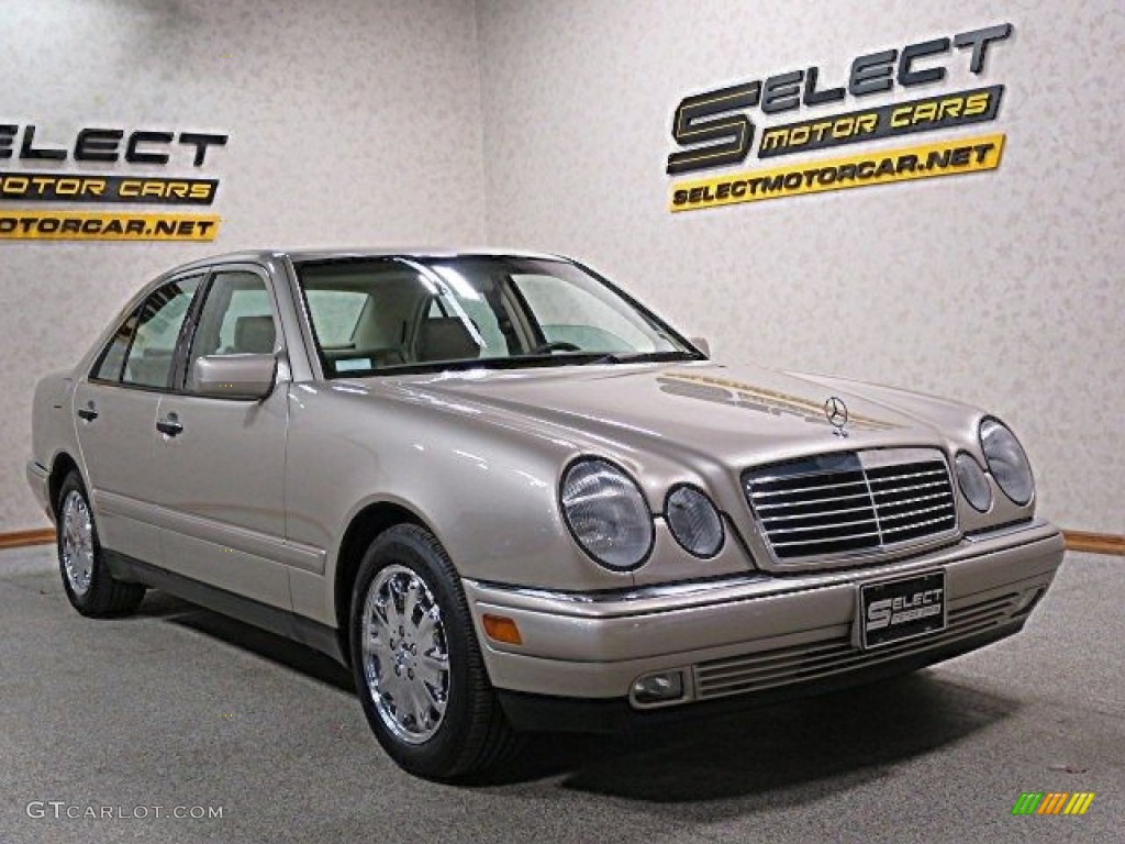 1999 E 320 Sedan - Smoke Silver Metallic / Parchment photo #3