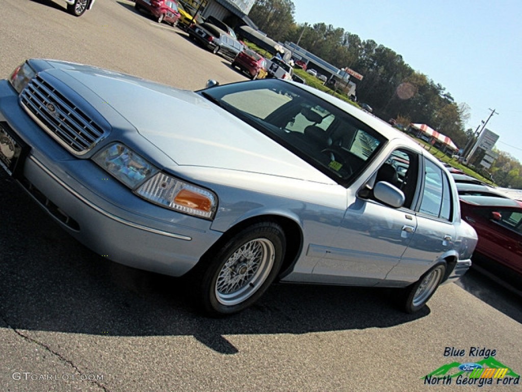 1999 Crown Victoria LX - Light Blue Metallic / Dark Denim Blue photo #23