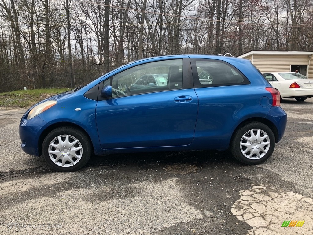 2007 Yaris 3 Door Liftback - Blazing Blue Metallic / Dark Charcoal photo #3