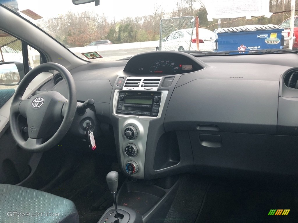 2007 Yaris 3 Door Liftback - Blazing Blue Metallic / Dark Charcoal photo #16
