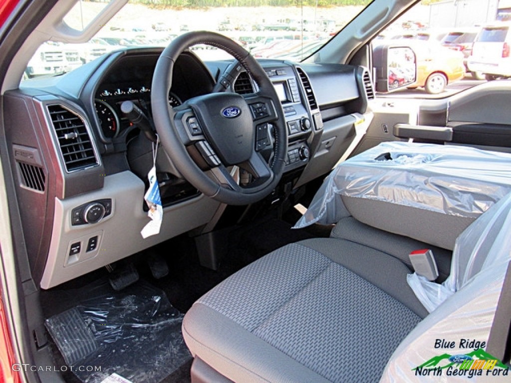 2018 F150 XLT SuperCab 4x4 - Ruby Red / Earth Gray photo #28