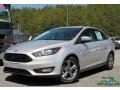 Ingot Silver - Focus SE Sedan Photo No. 1