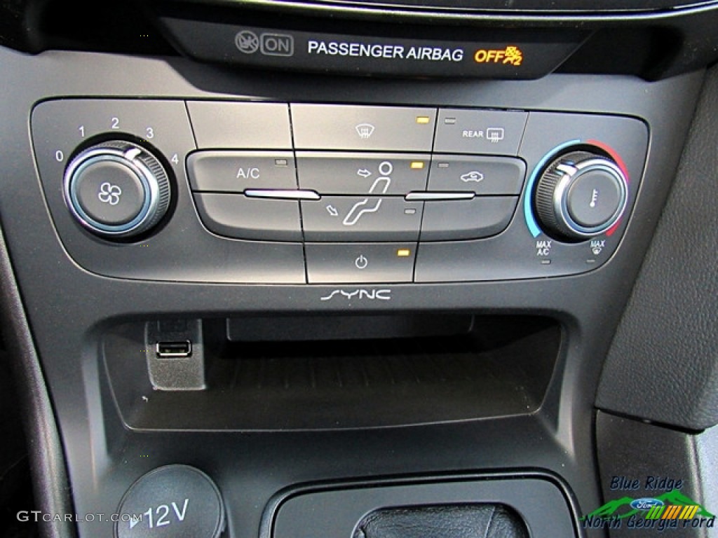 2018 Focus SE Sedan - Ingot Silver / Charcoal Black photo #18