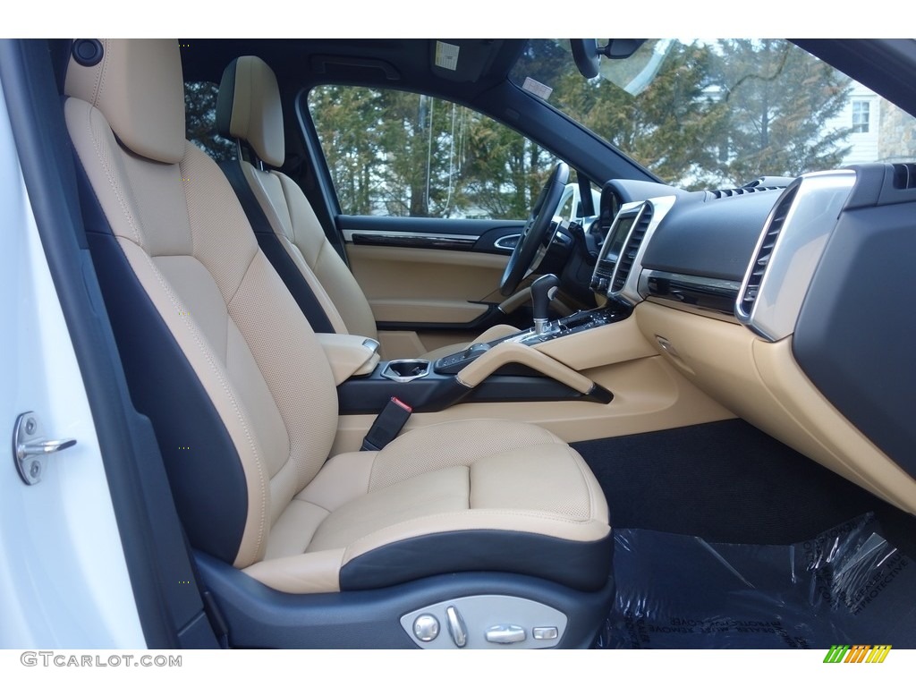 2016 Porsche Cayenne S E-Hybrid Front Seat Photo #126703604