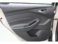 White Gold - Focus SE Sedan Photo No. 23