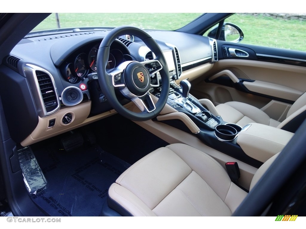 Black/Luxor Beige Interior 2018 Porsche Cayenne Platinum Edition Photo #126705719