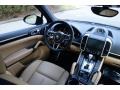 Black/Luxor Beige 2018 Porsche Cayenne Platinum Edition Dashboard